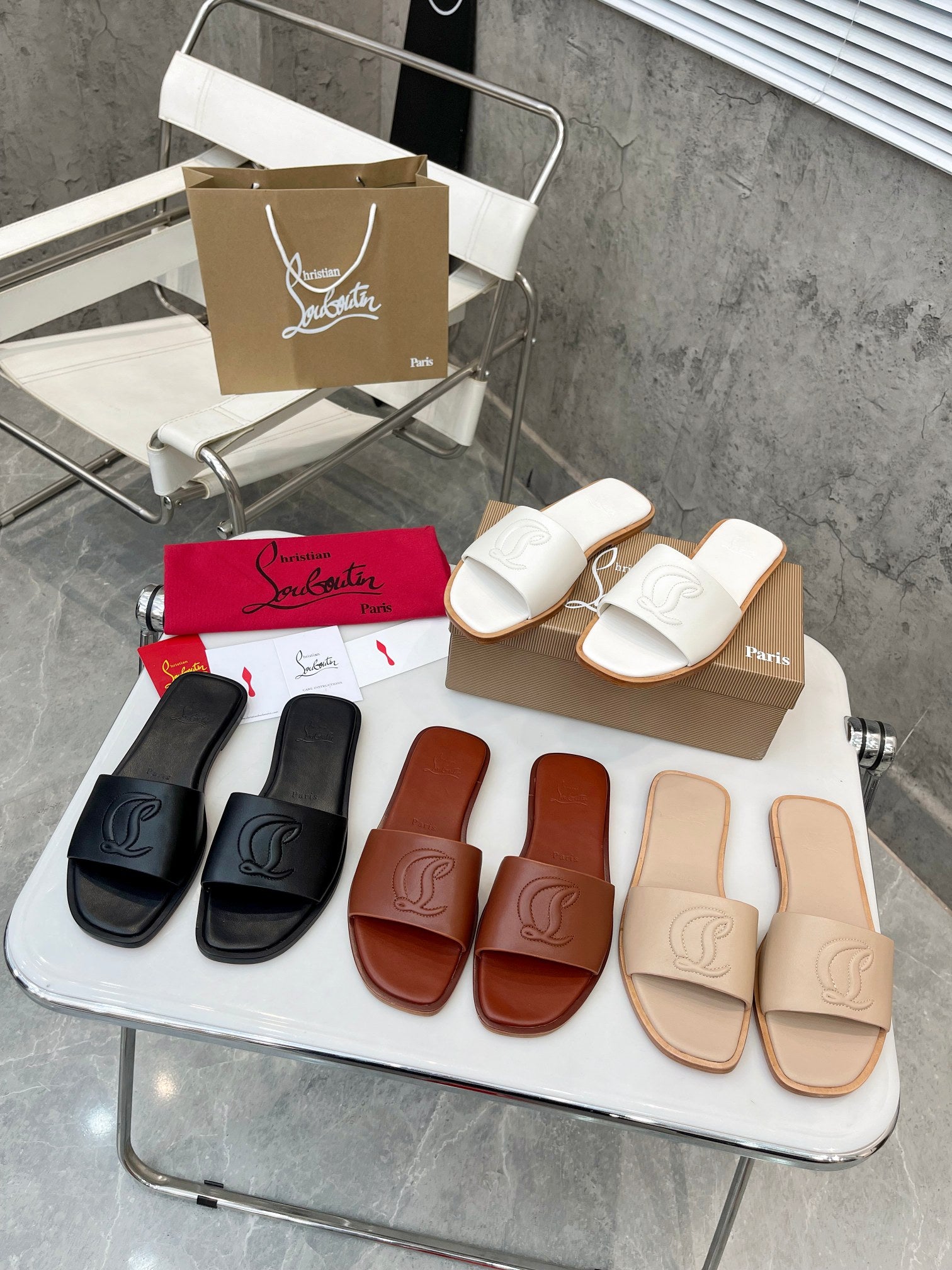 Z2XA32 Popular leather Slippers