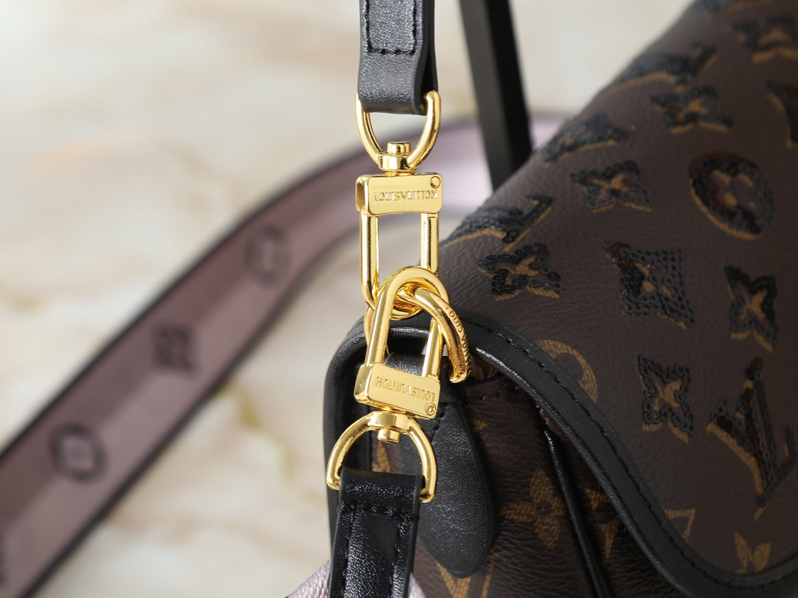 B1P36E41 Popular leather bag