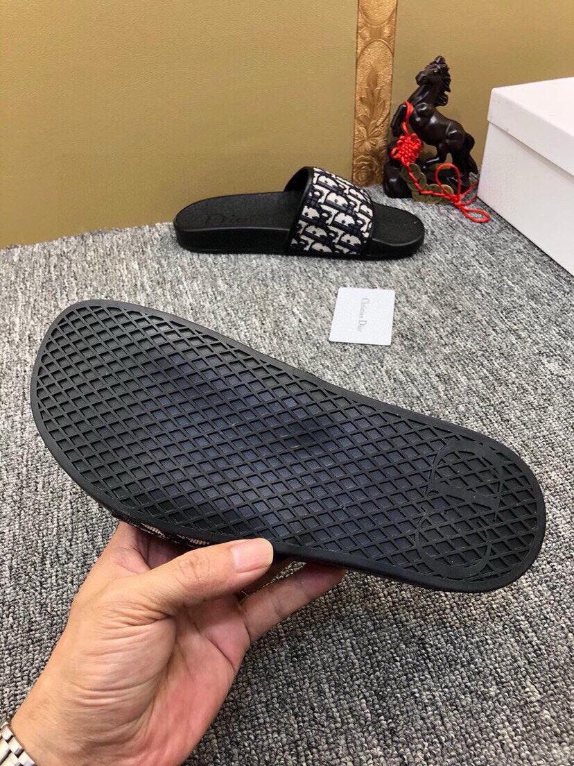 Z5ZD50 Popular slippers