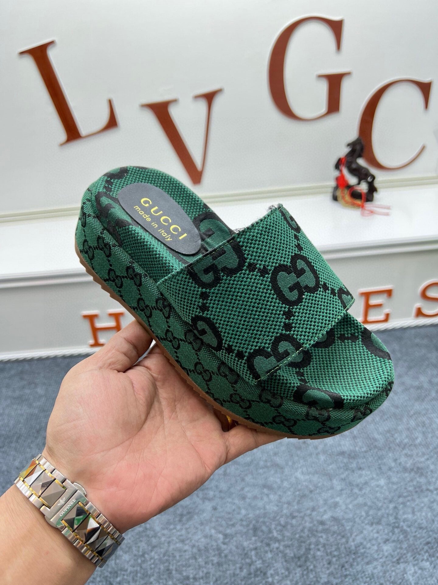 Z5ZB122 Popular slippers  Sole thickness 5.5cm
