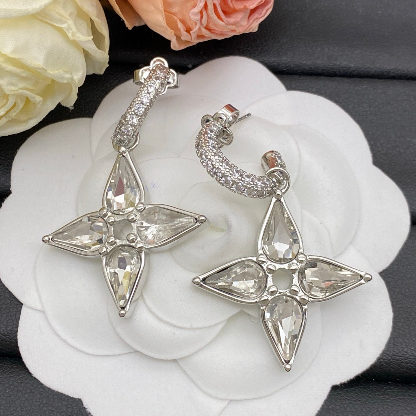 X1Z95E65E Popular Earrings