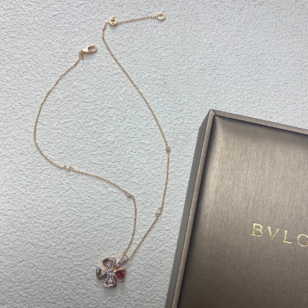 X1Q85S411X Popular Necklaces