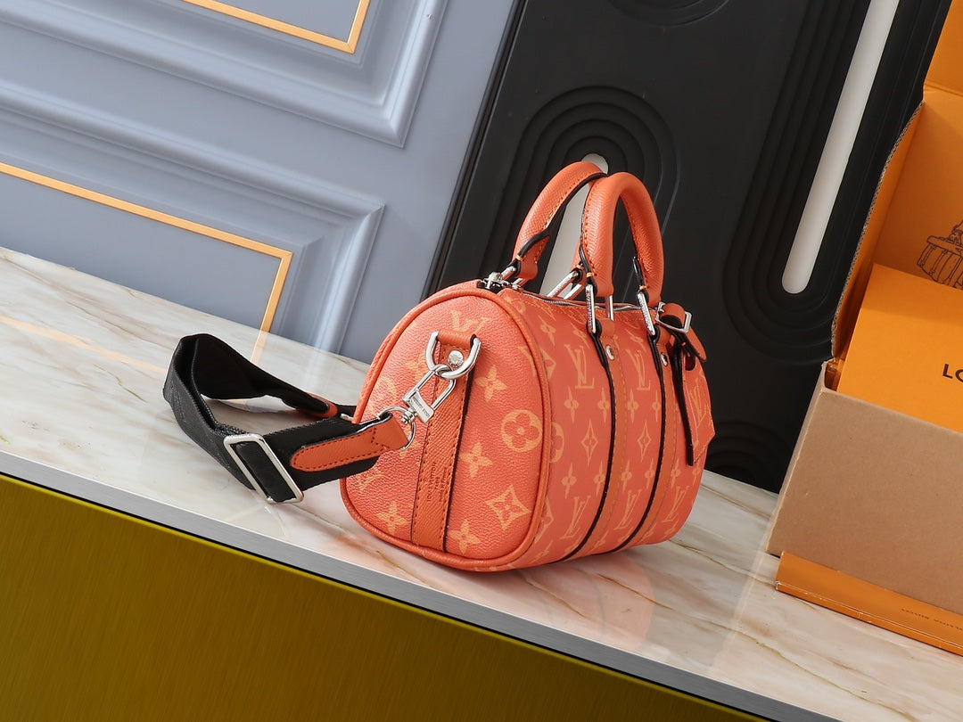 B1P46E35 Popular leather bag