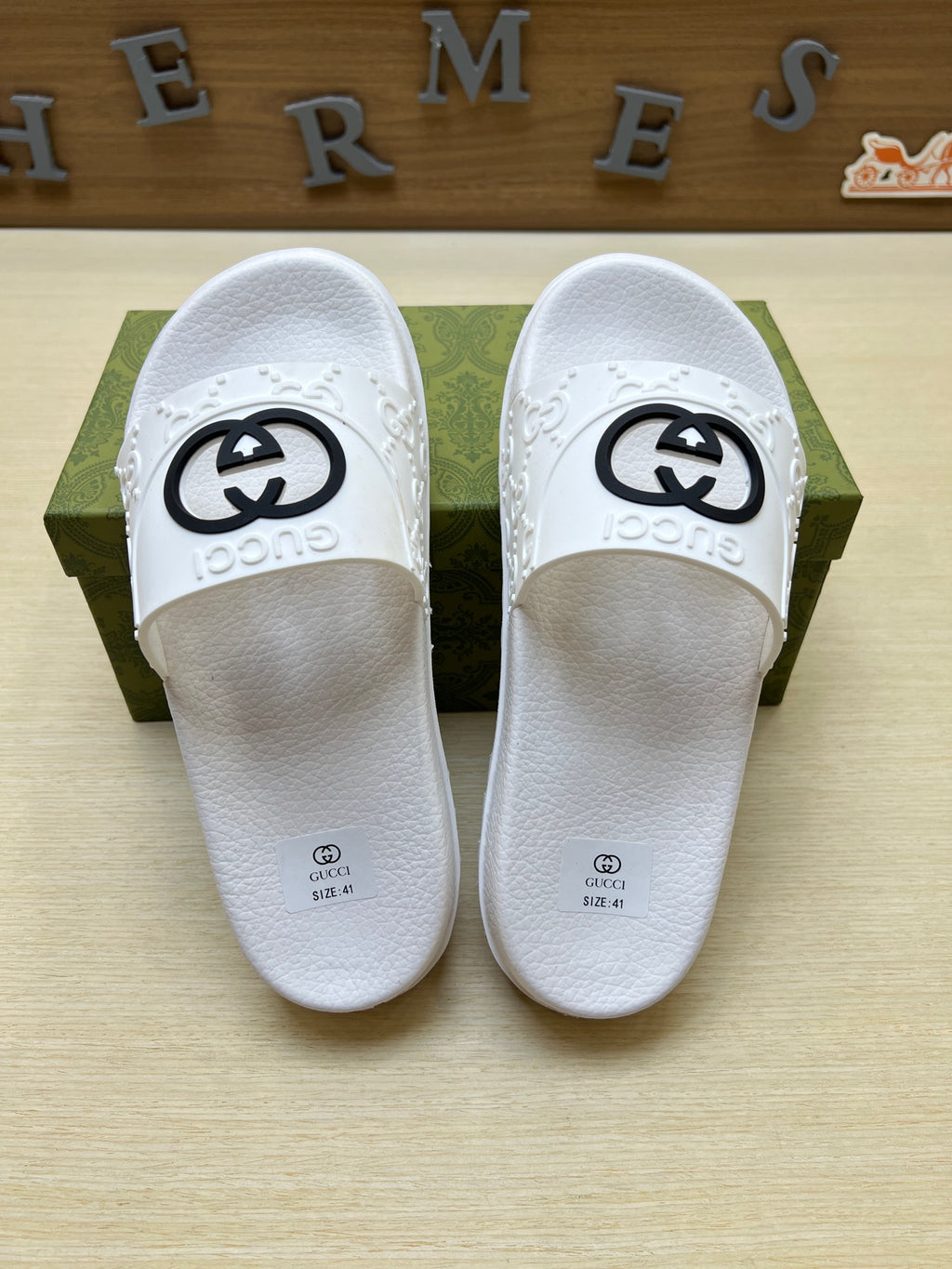 Z5X76B6  Popular slippers