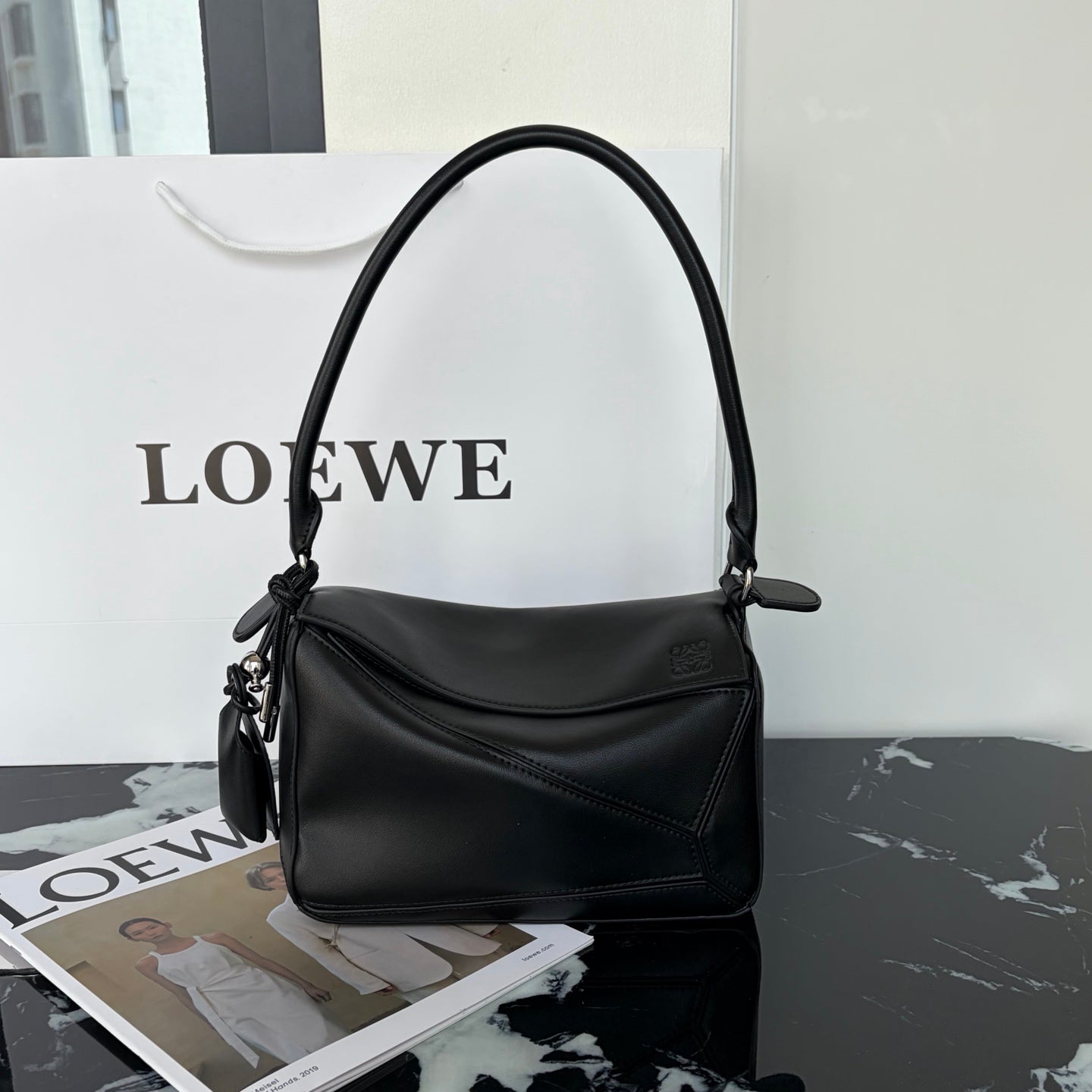 B1R66A16 Popular leather bag