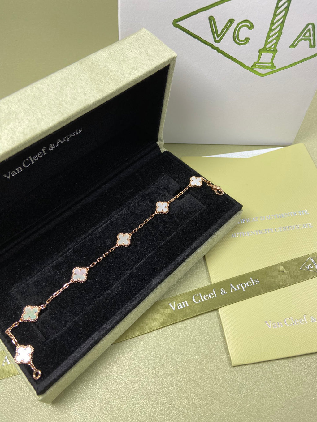 X5X94VA183K  Popular bracelets 6 flowers mini size 0.9cm flower