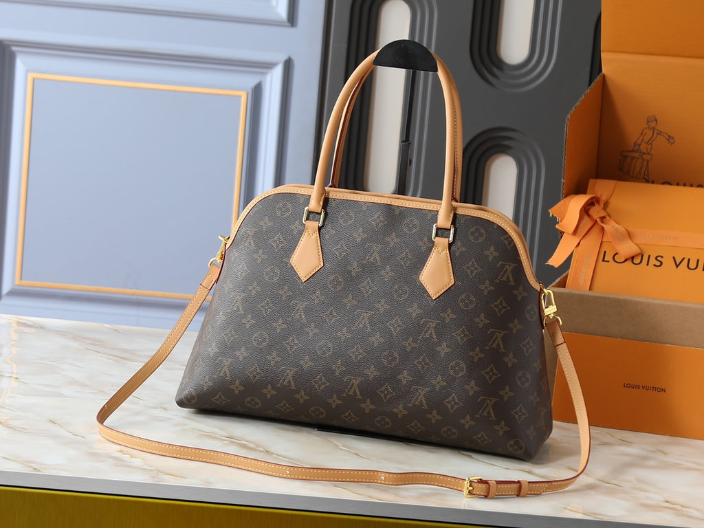 B1P46E107 Popular leather bag