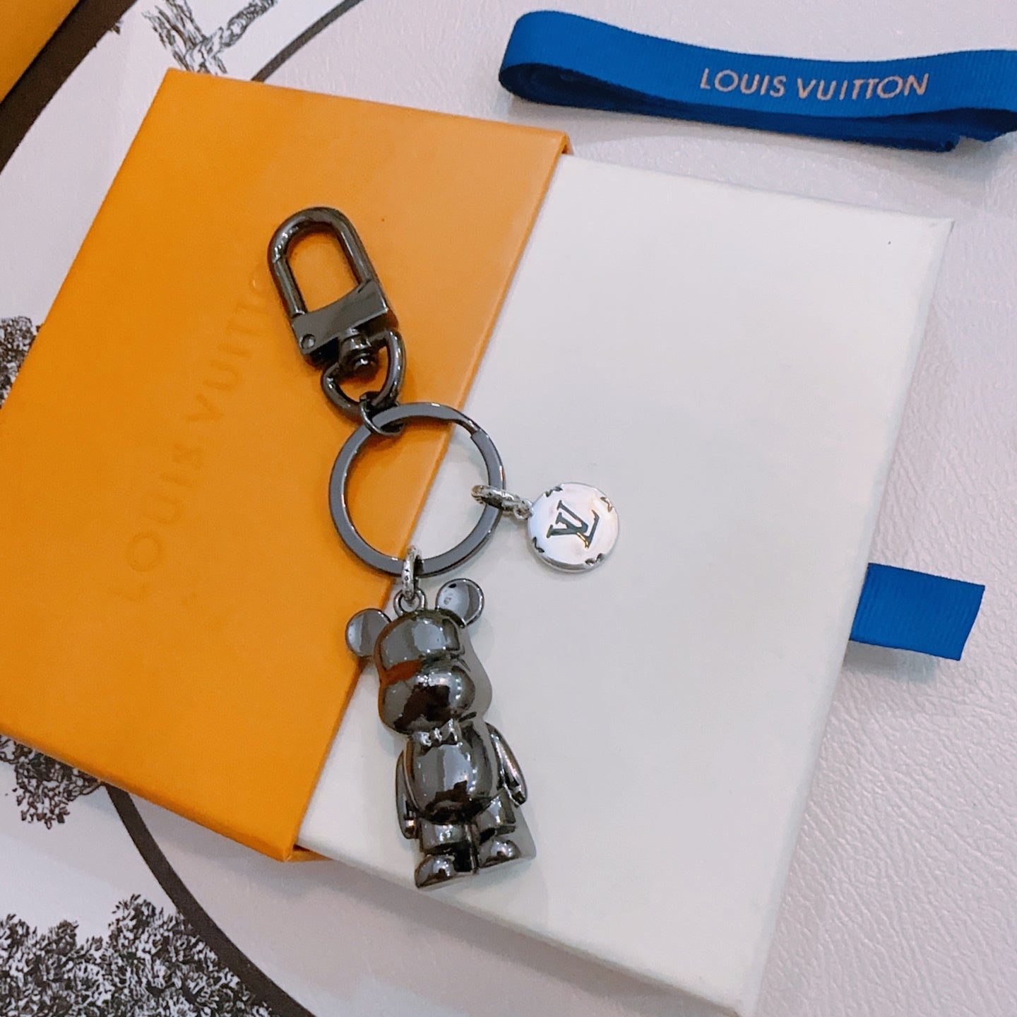 A1Z105E86 Popular bag 's charms accessories