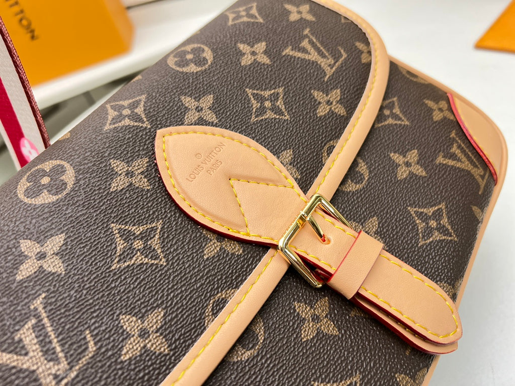 B12X73E28 Popular leather bag 