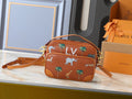 B1P46E109 Popular leather bag