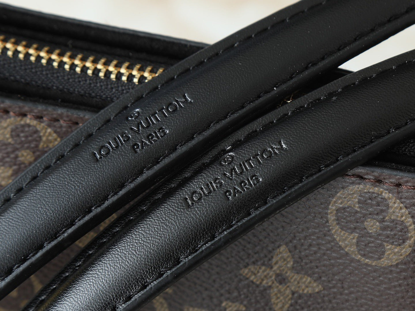 B1P36E75 Popular leather bag
