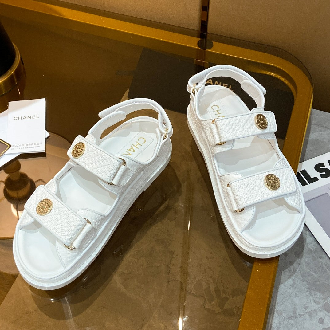 Z2Q55C49 Popular leather shoes