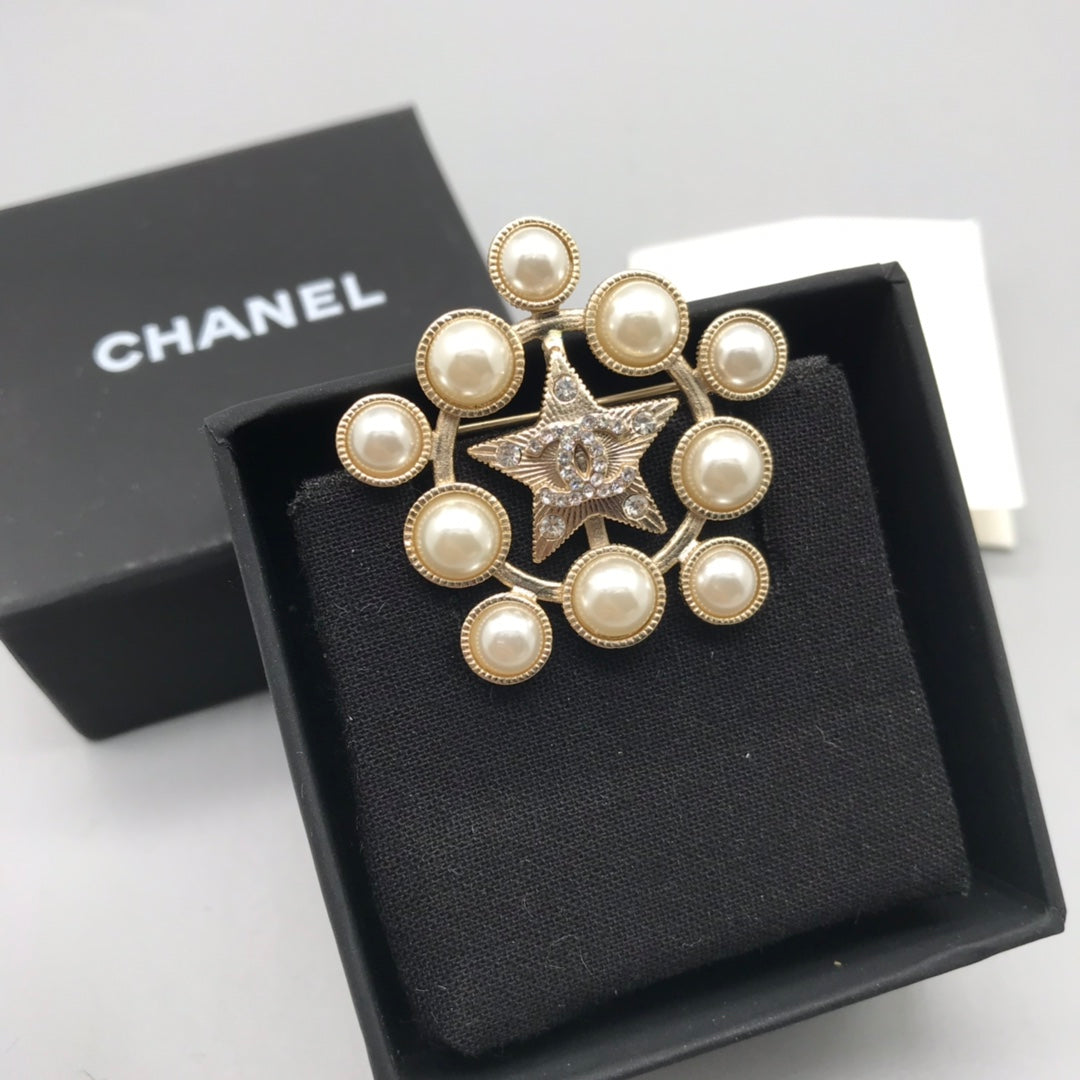 X14C860   Popular Brooch