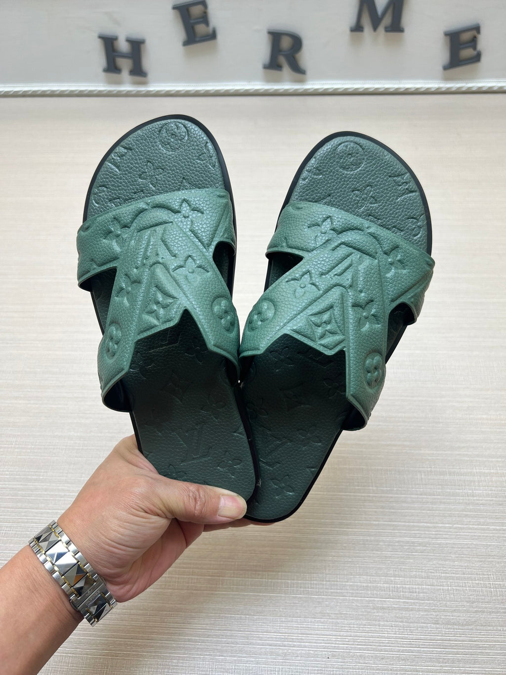 Z5ZE34 Popular slippers