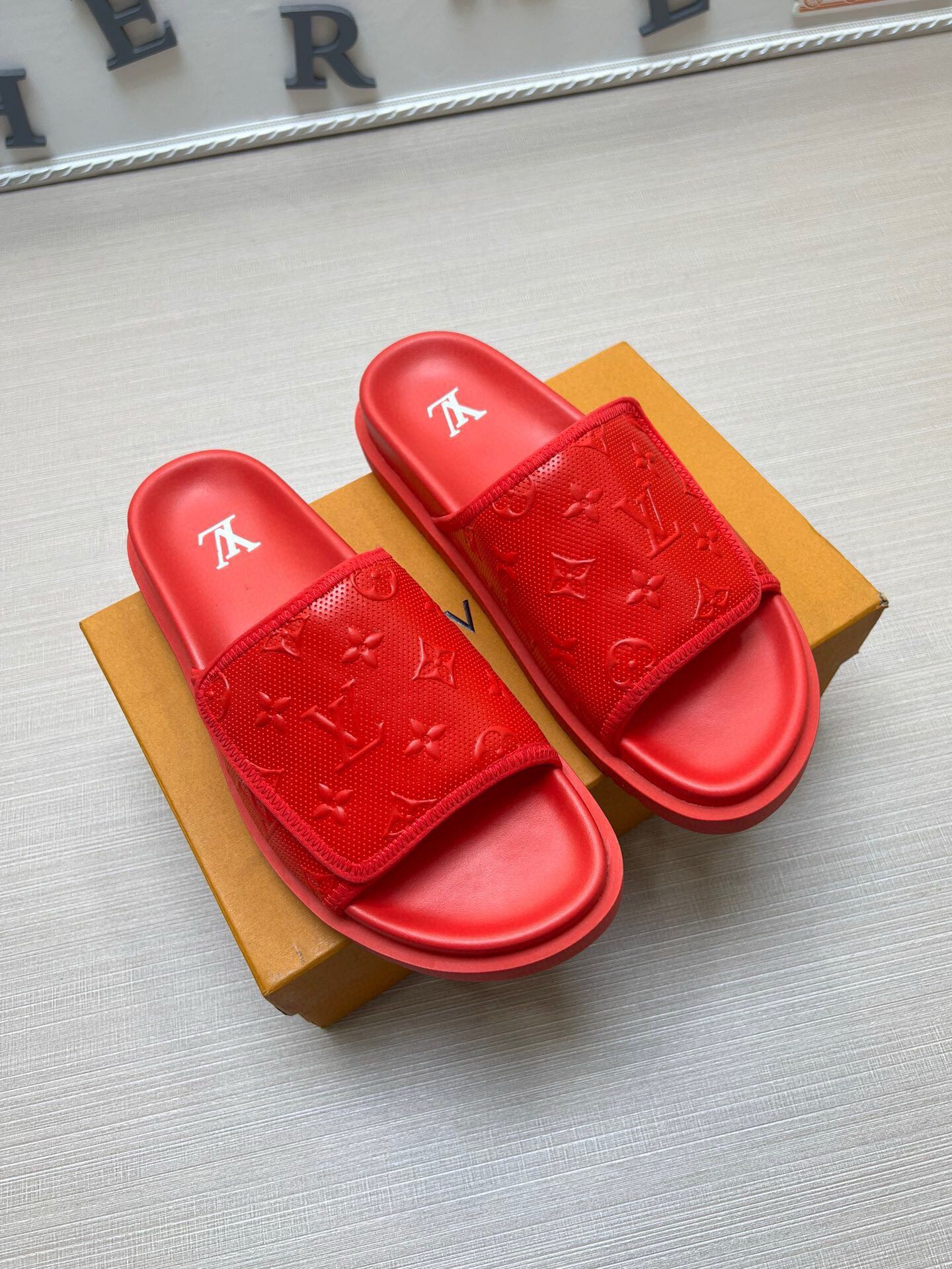 Z5WE253 Popular Slippers