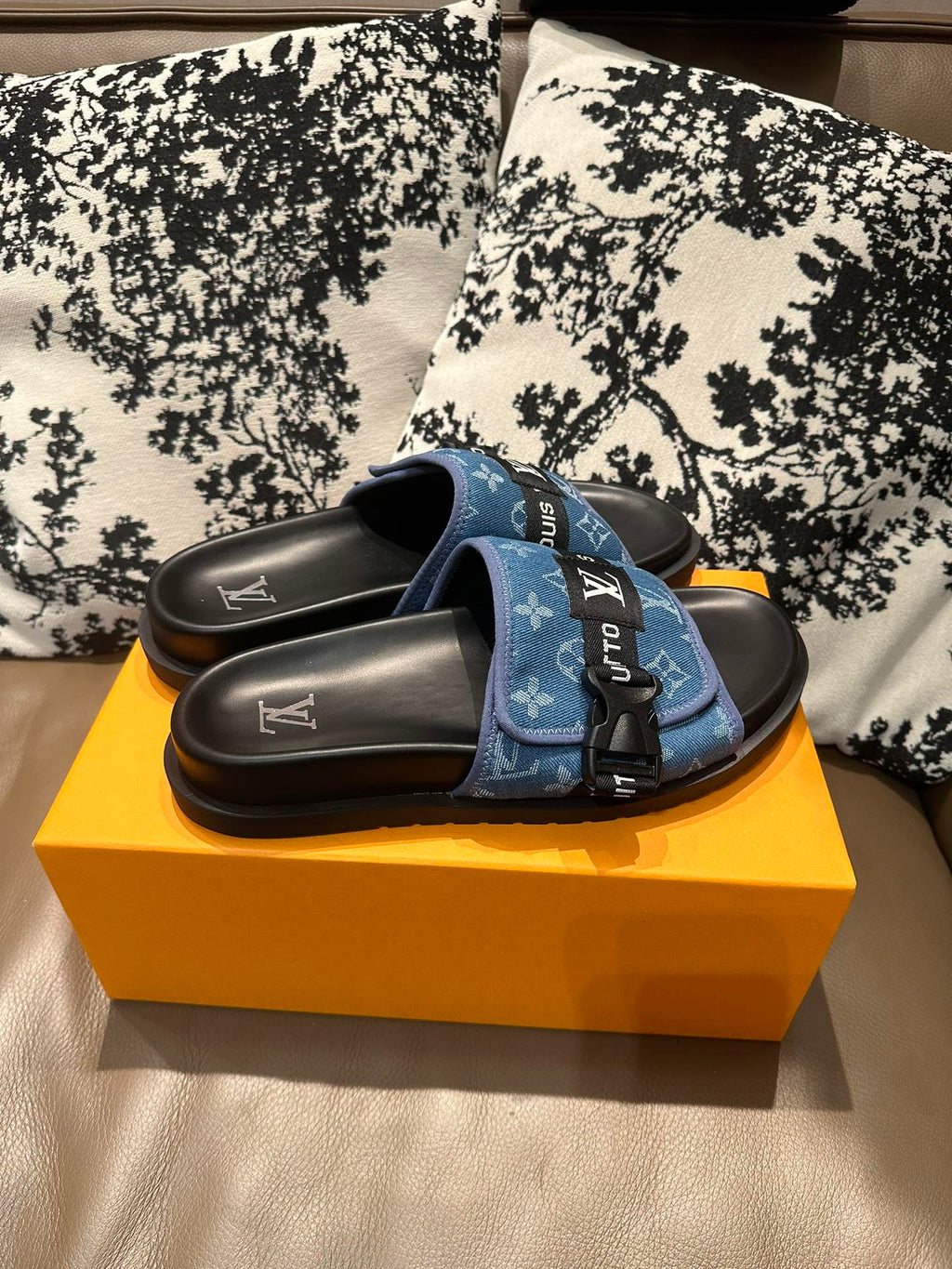 Z2Z85E27  Popular leather Shoes