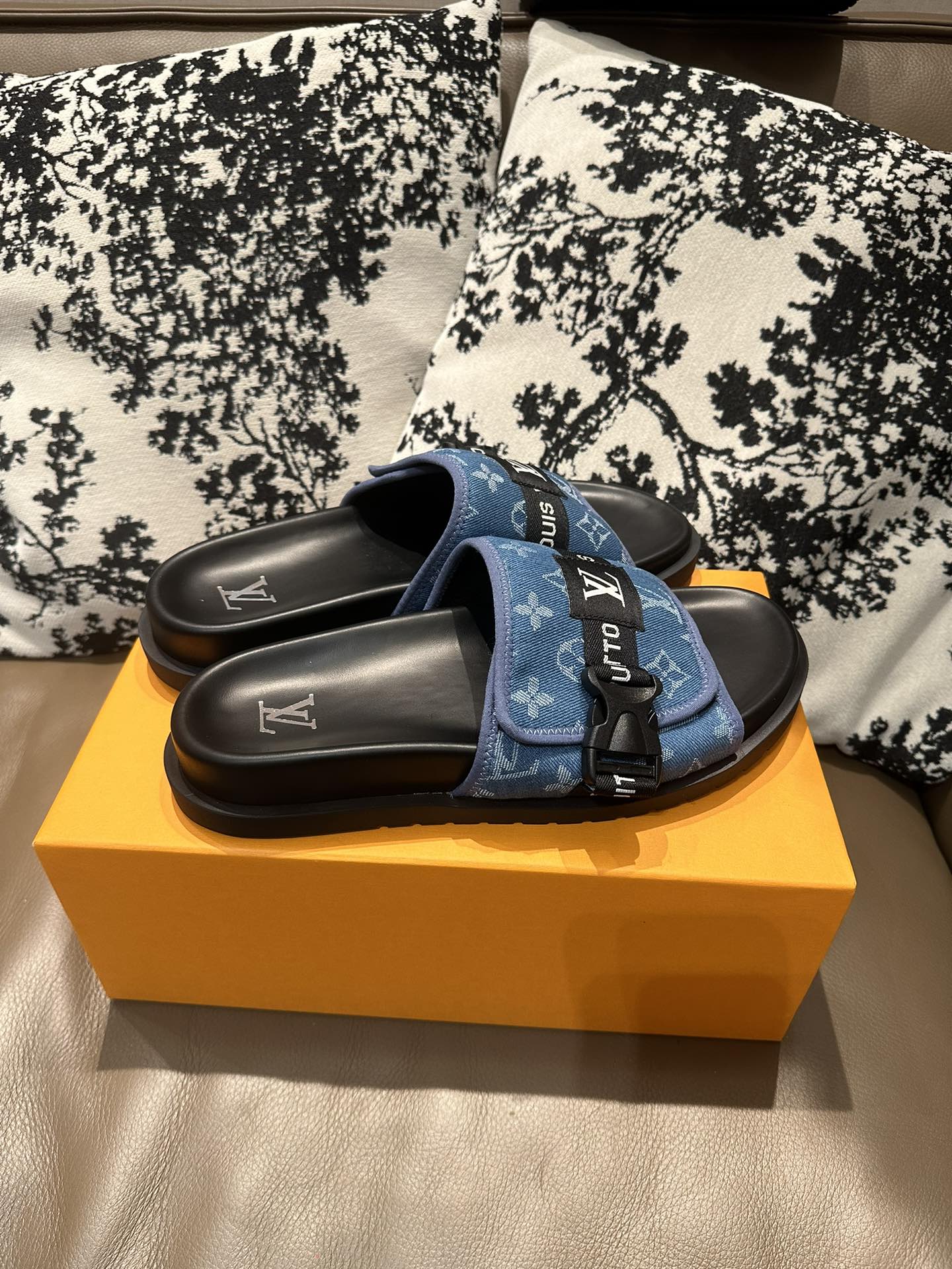 Z2Z85E27  Popular leather Shoes