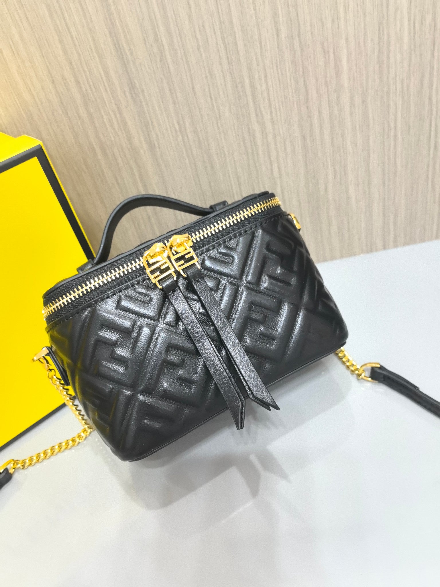 B1R15F59  Popular  bag
