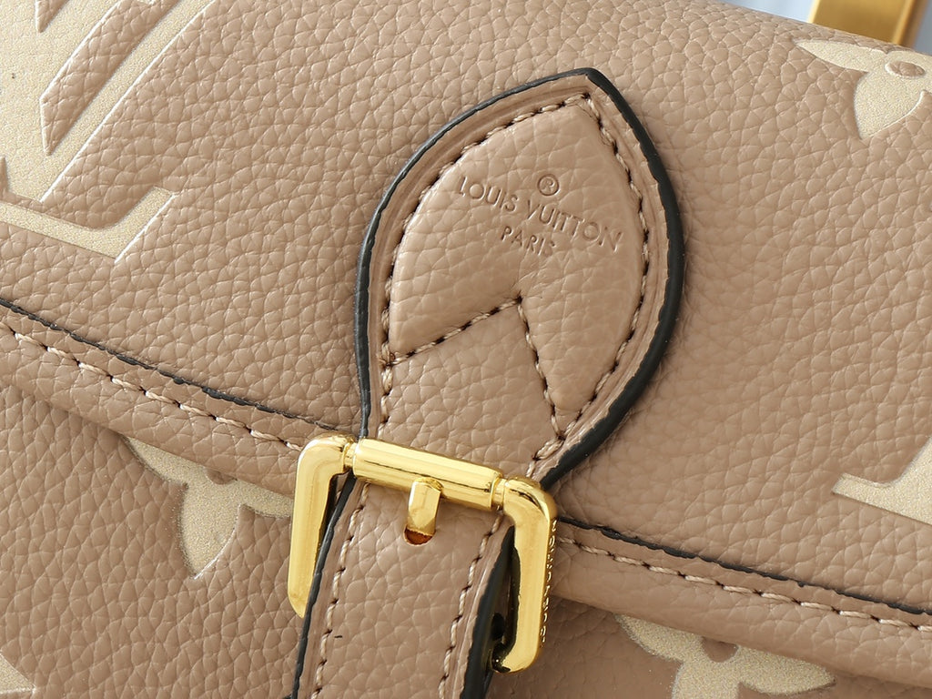 B1X45E4 Popular leather bag