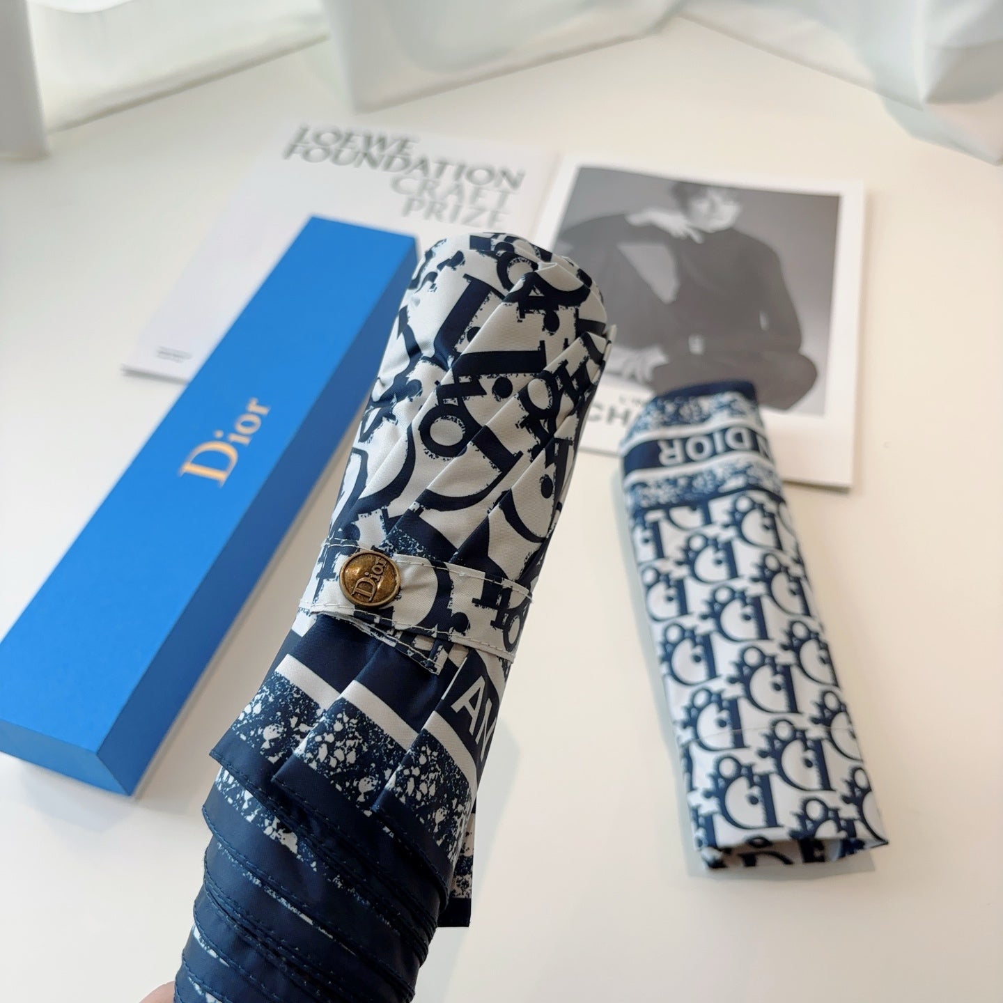 J1R85D26 Popular UV resistant umbrella