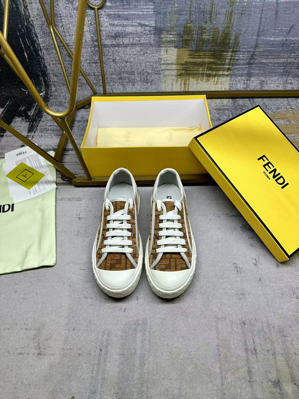 Z2Q105F186 Popular high-quality  shoes