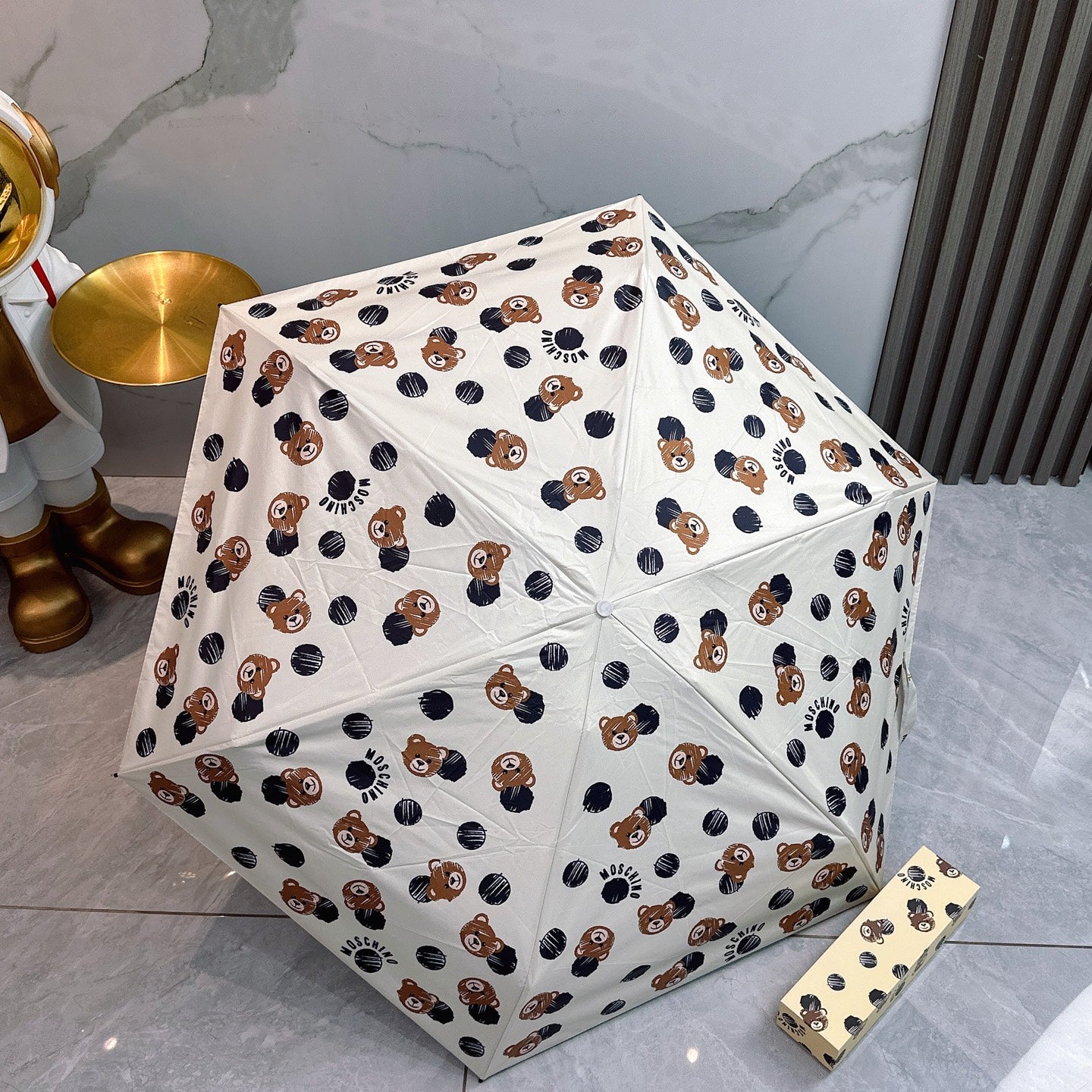 J1R85A46 Popular UV resistant umbrella