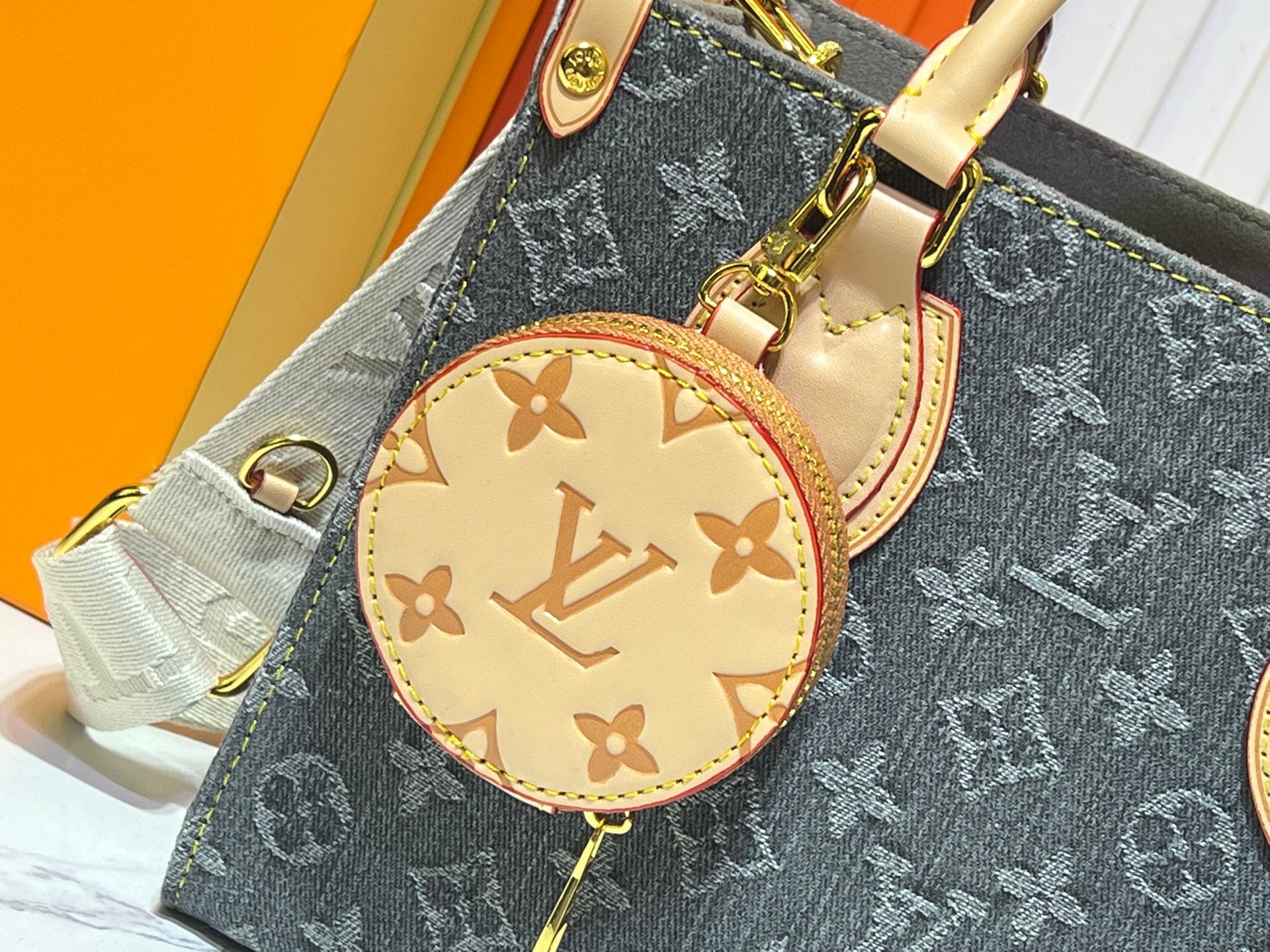 B1N55E34 Popular   denim bag