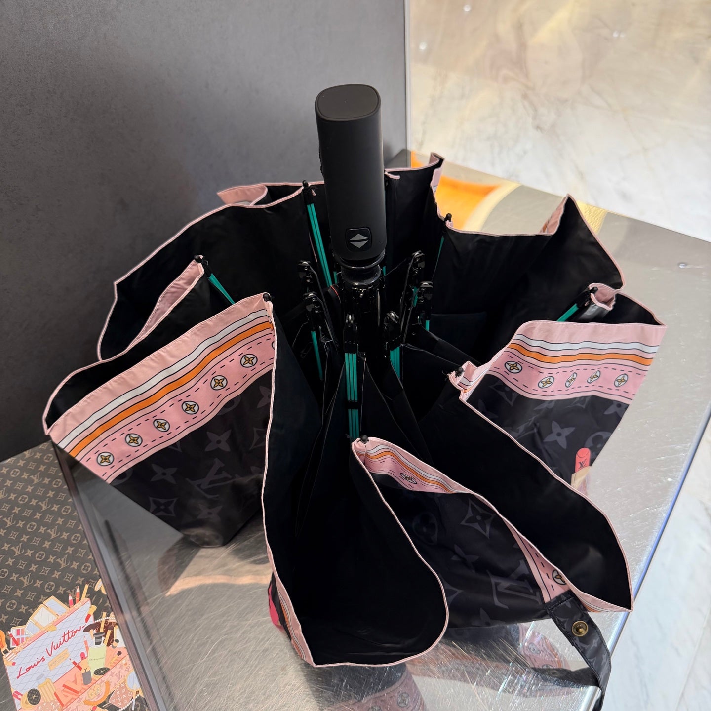 J1N46E17 Popular UV resistant umbrella
