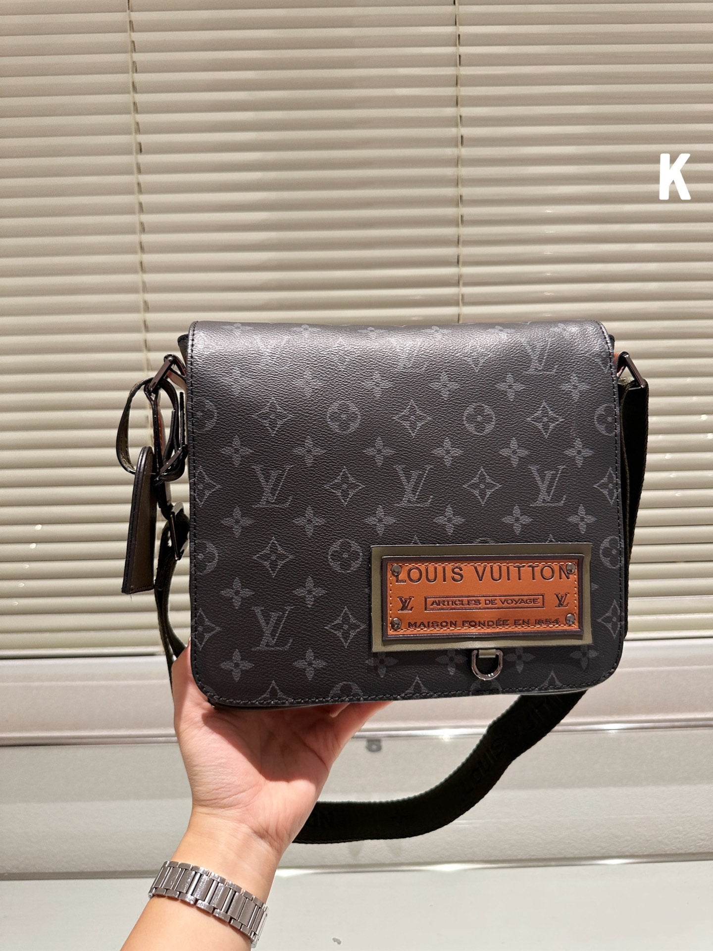 B6X103E182 Popular  leather bag 