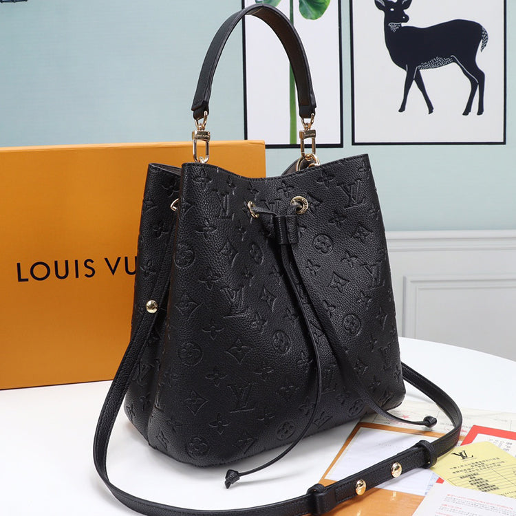 B1P11E81 Popular  leather bag 