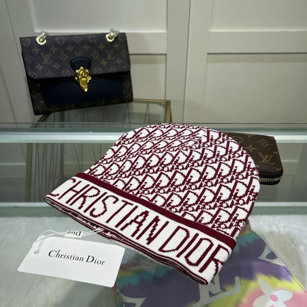 M1R86D83 Popular hats