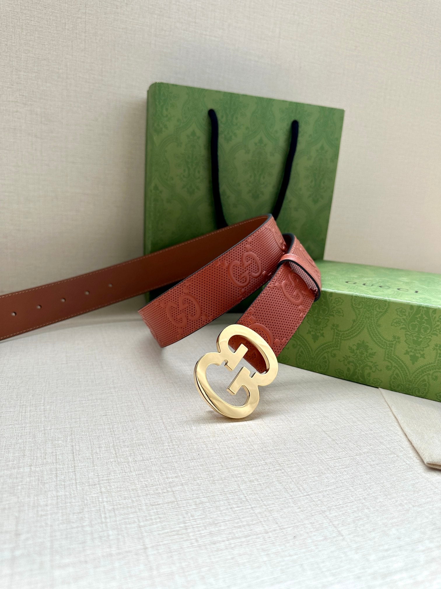 P1R55B230 Popular   High quality belt With full package