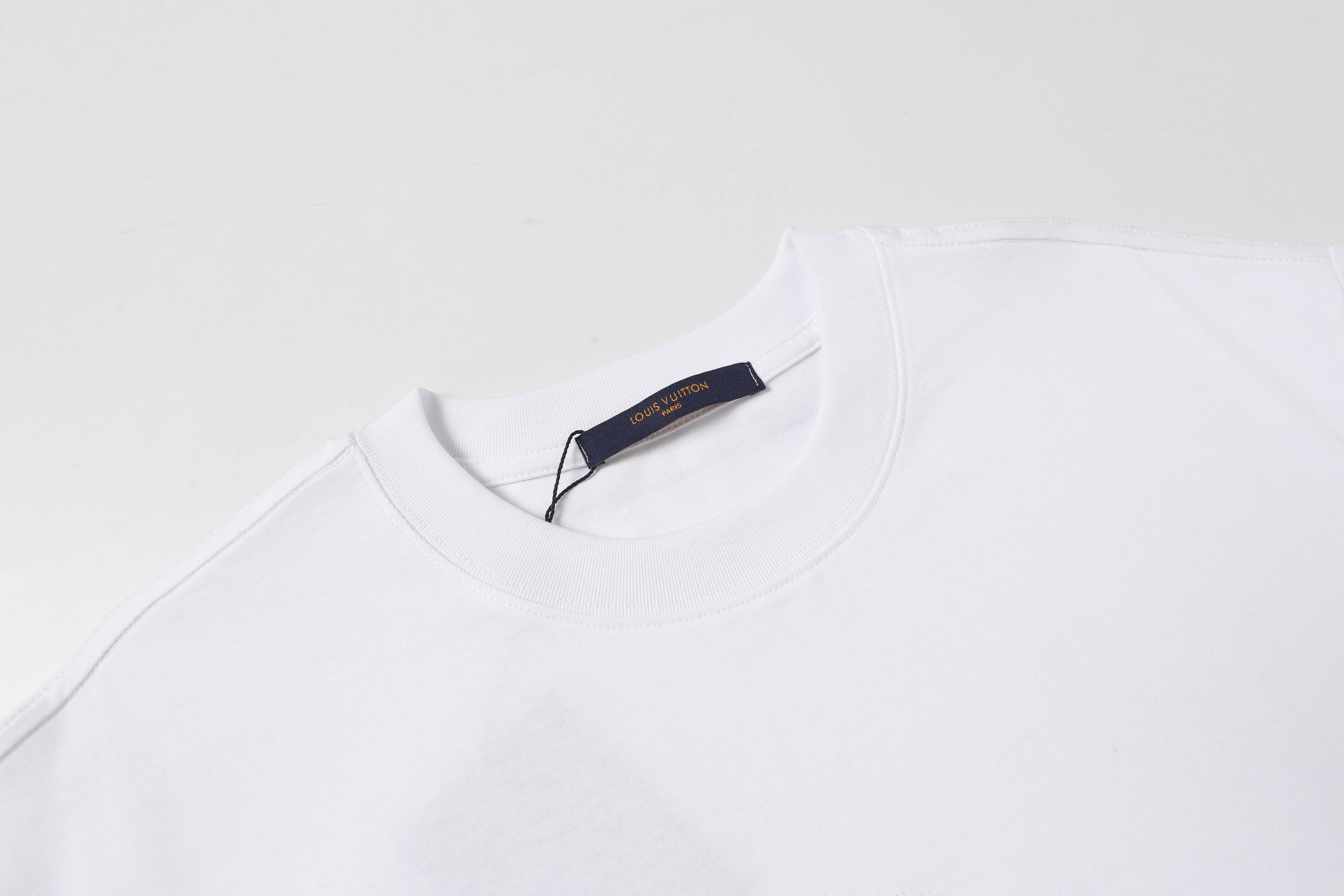 U1R45E147 Popular T-shirt