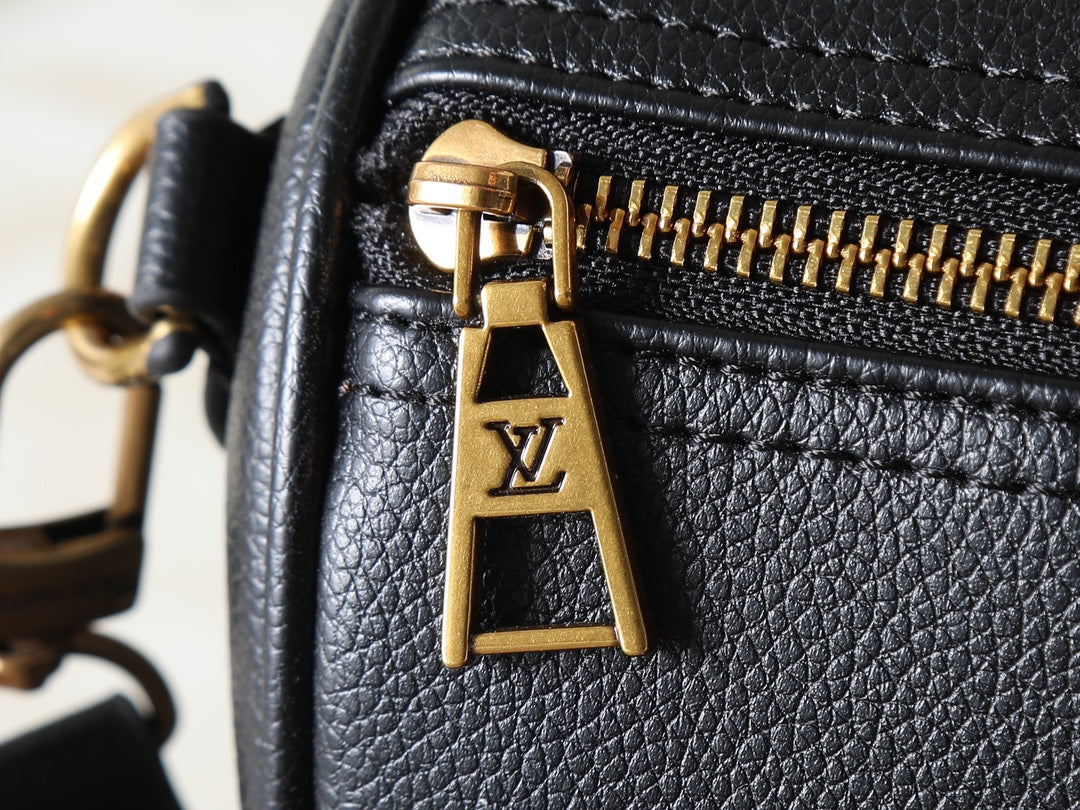 B1P46E40 Popular leather bag