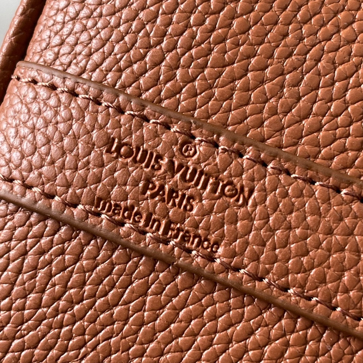 B1P46E31 Popular leather bag