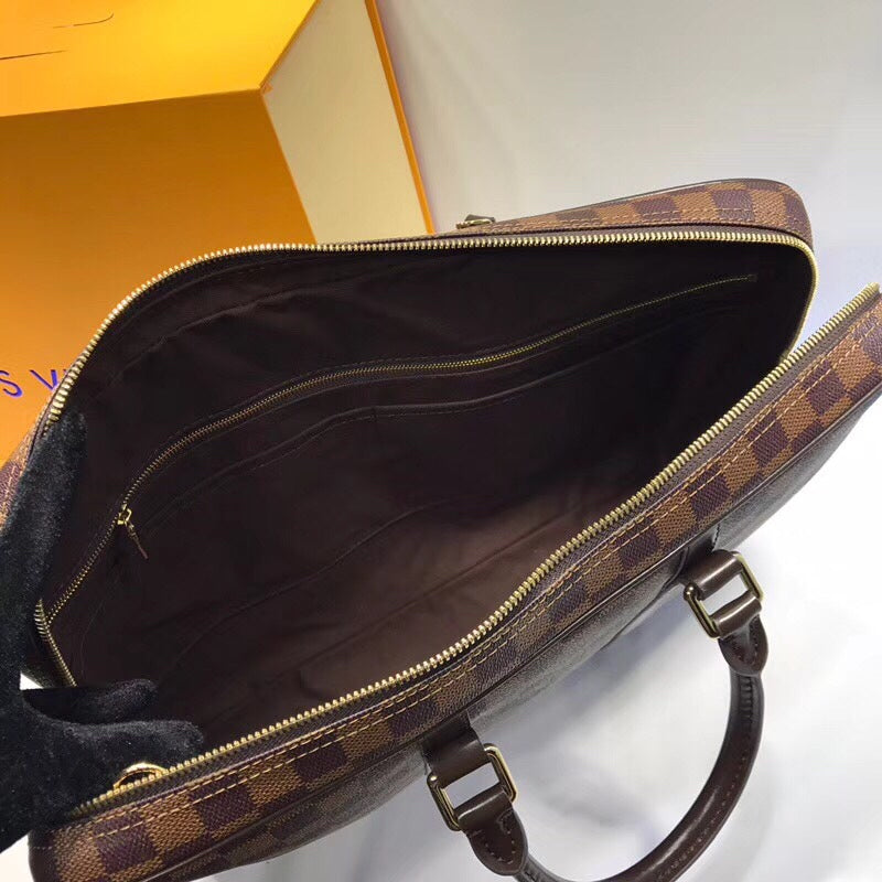 B1N67E14 Popular leather bag