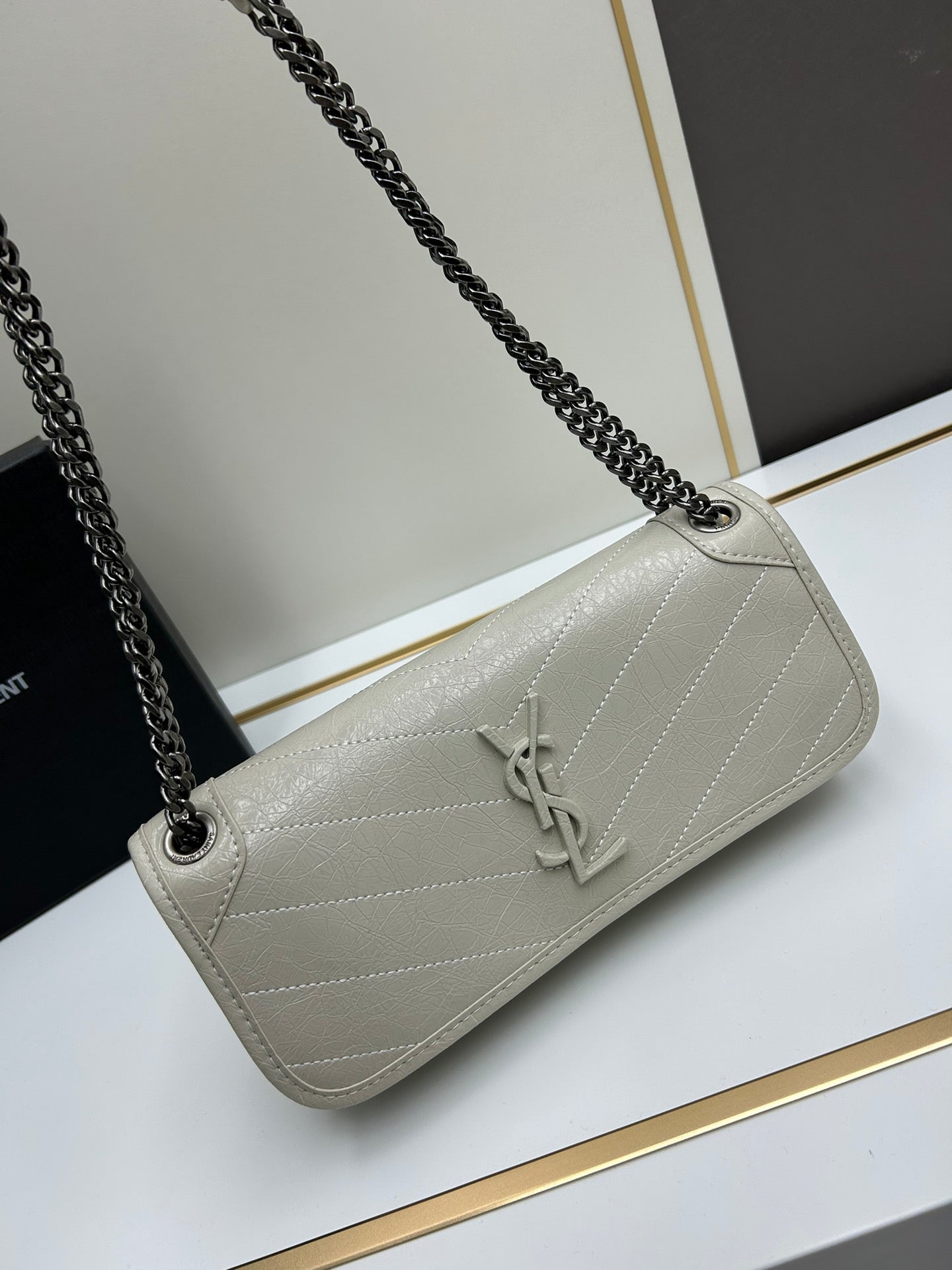 B1X64B460 Popular  leather bag