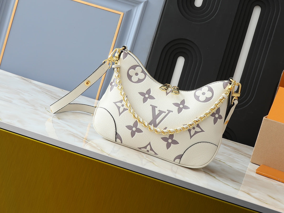 B1R76E48 Popular leather bag