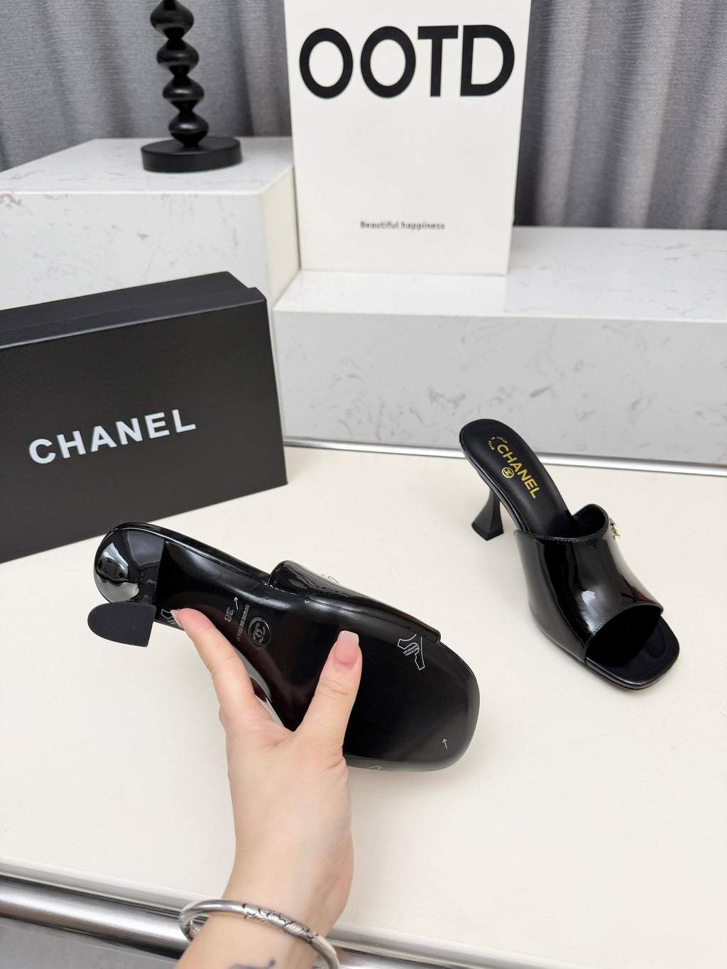 Z2X66C45 Popular leather High heels