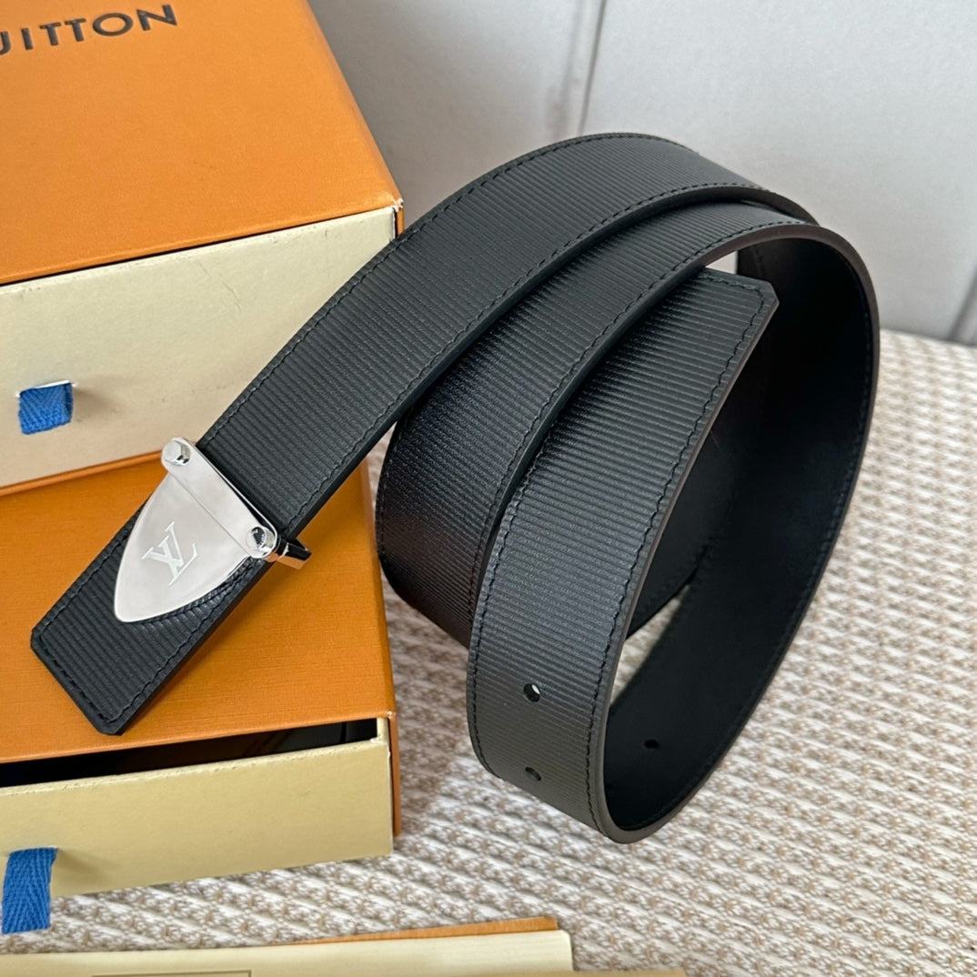 P1Q64E136 Popular  High quality belt With full package