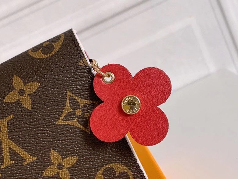 B1R15E13  Popular  leather bag