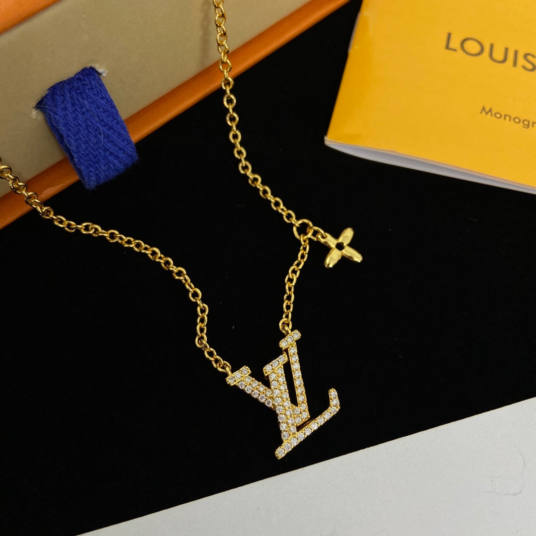 X1Z64E552X  Popular   Earrings Bracelets Necklaces