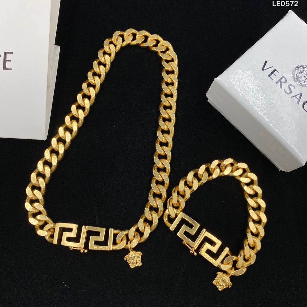 X1R75V61X Popular   Necklaces .  Bracelets