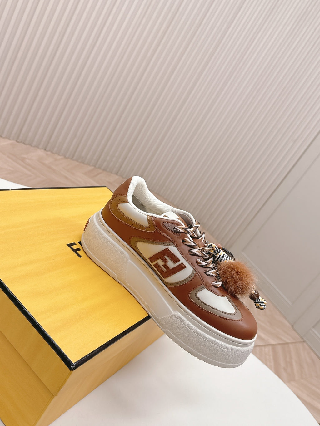 Z2Q105F417 Popular high-quality Shoes