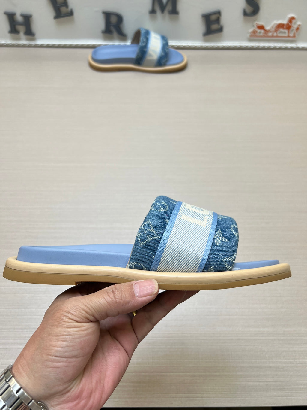 Z5Z35E301 Popular Slippers