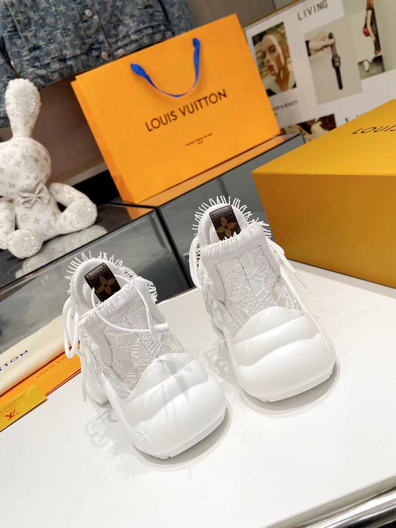 Z2Q95E179  Popular high-quality Shoes