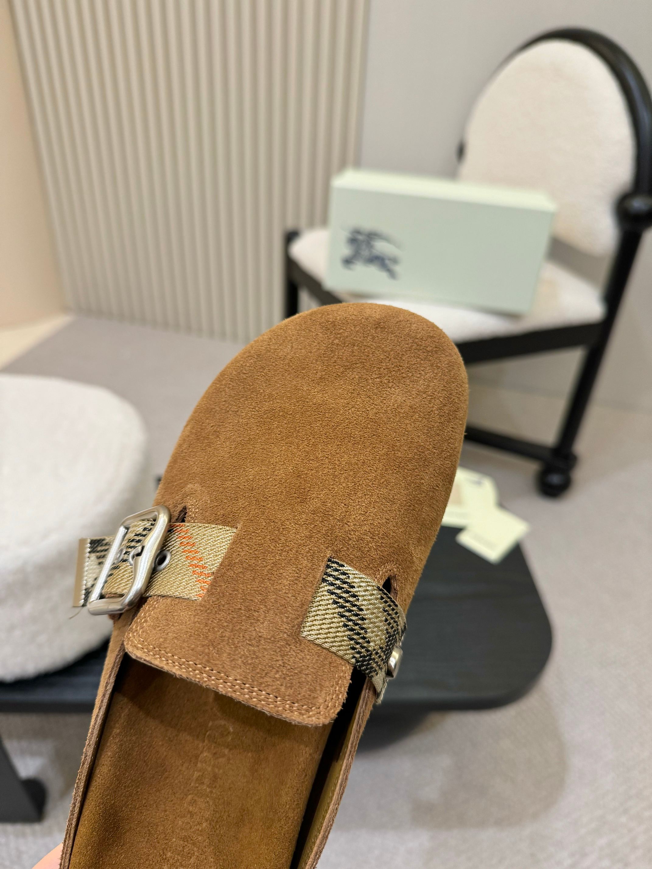 Z2Q105R242 Popular high-quality  Shoes