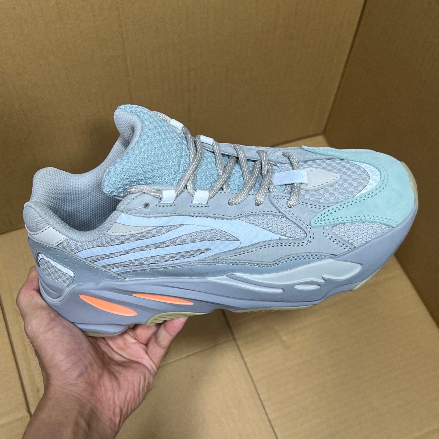 Z4Q95A35  Popular  shoes