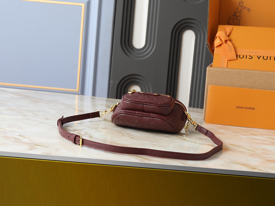 B1P46E72 Popular leather bag