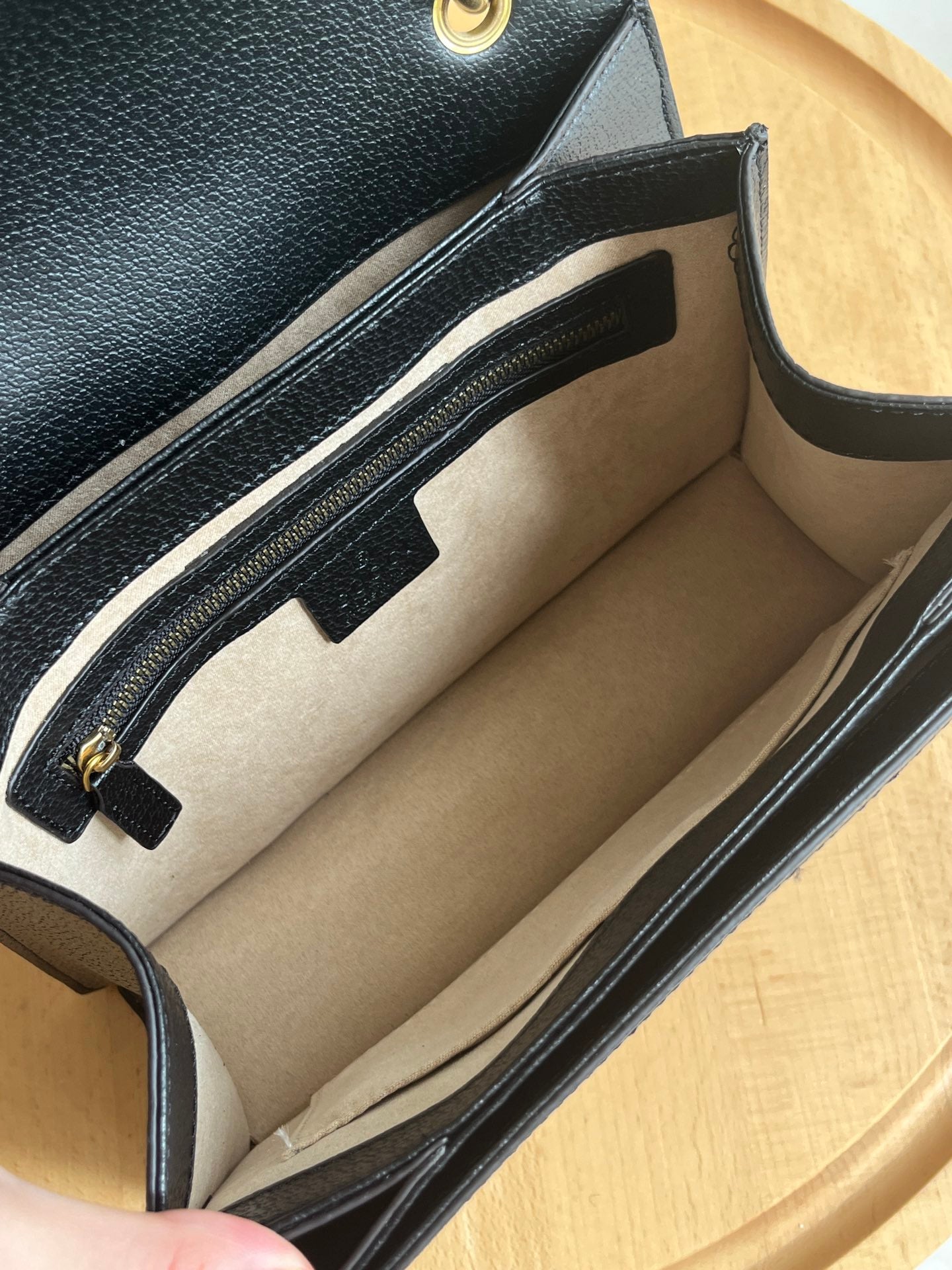 B12X64B468 Popular leather bag